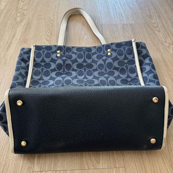 Coach Dempsey tote 40 denim pebble leather bag - Picture 5 of 9